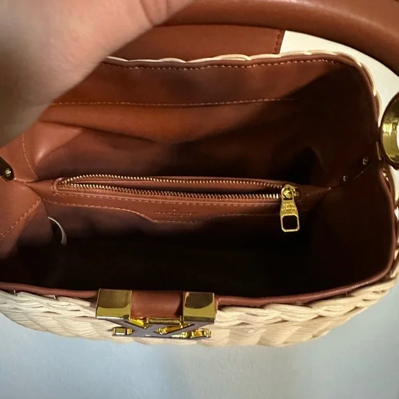 Chic Wicker Mini Bag with Brown Handle - Picture 8 of 8